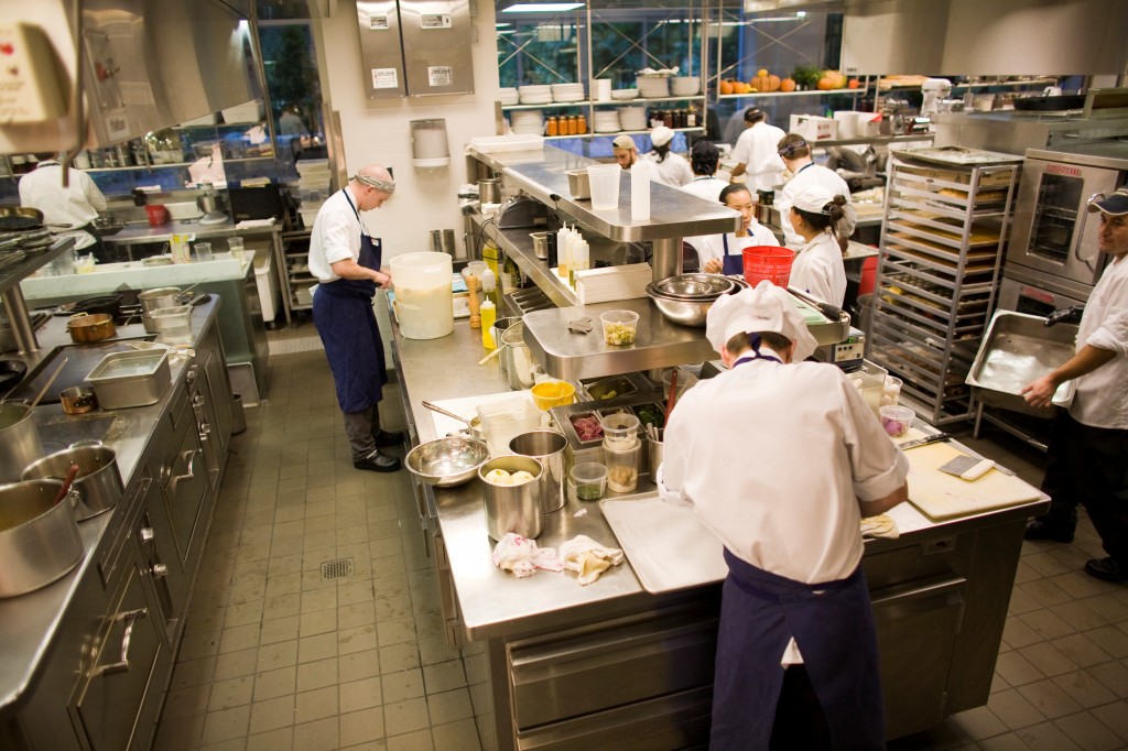 Wujudkan Higiene dan Sanitasi yang Taat Regulasi dengan Sertifikat Laik Higiene Sanitasi (SLHS)